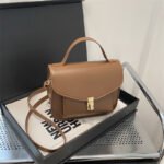 decb a f aef acac.jpg